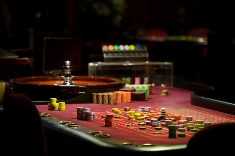 What are the 3 biggest casino groups in Brazil?